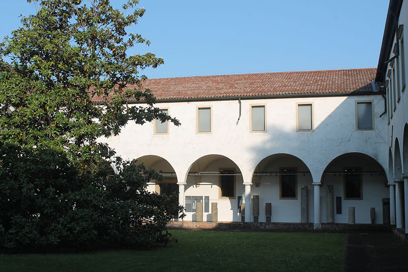 Chiesa degli Eremitani, cloister