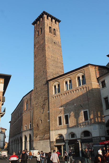 Palazzo & Torre degli Anziani & Palazzo del Consiglio