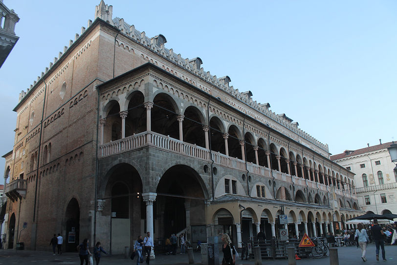 Palazzo della Ragione on Piazza delle Erbe
