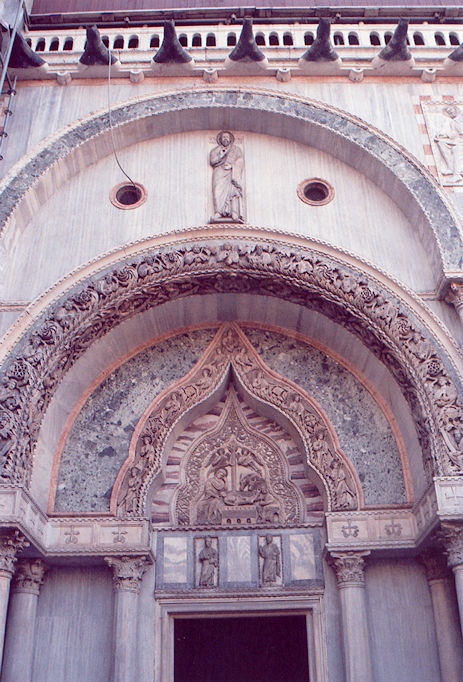 Basilica di San Marco side portal