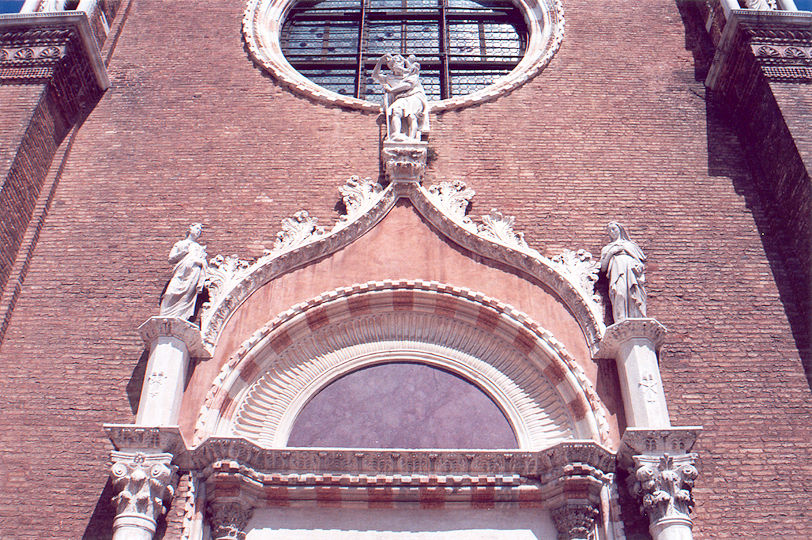 Chiesa della Madonna dell'Orto portal
