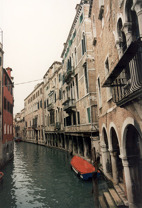 Rio dei Santi Apostoli