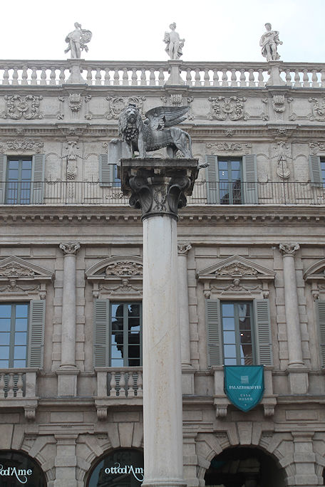 Palazzo Maffei with the Colonna di San Marco on Piazza delle Erbe