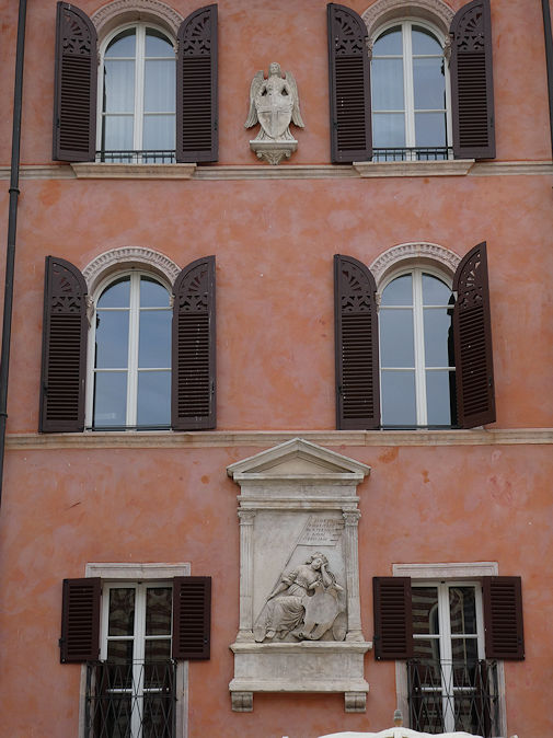Casa della Pietà, façade detail