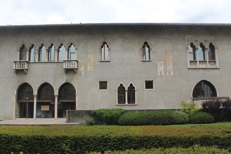 Castelvecchio, Corte d'Armi