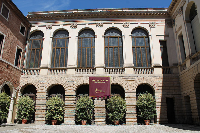 Palazzo Thiene courtyard