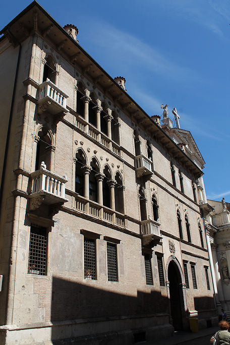 Ca' d'Oro (Palazzo da Schio)