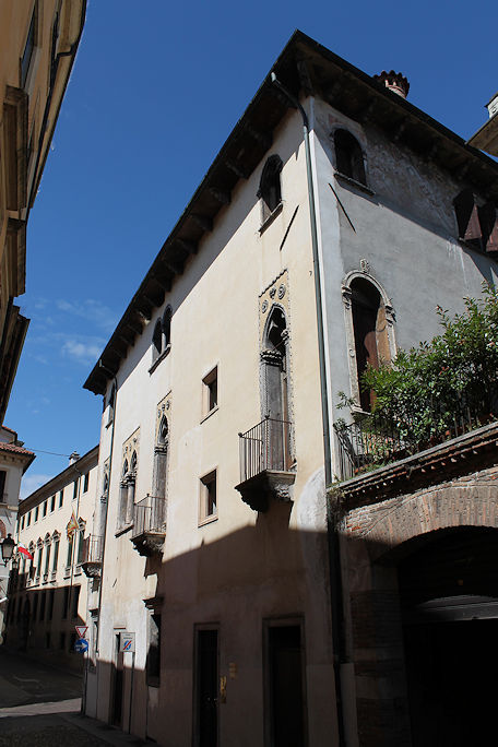 Palazzo Garzadori