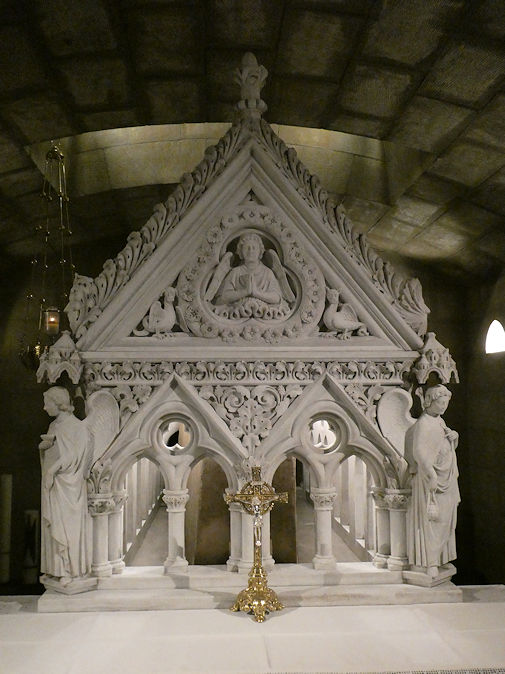 Basilique Saint-Willibrord, tomb of Saint Willibrord