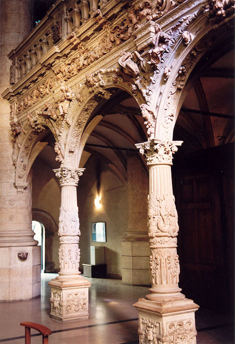 Notre-Dame rood-screen