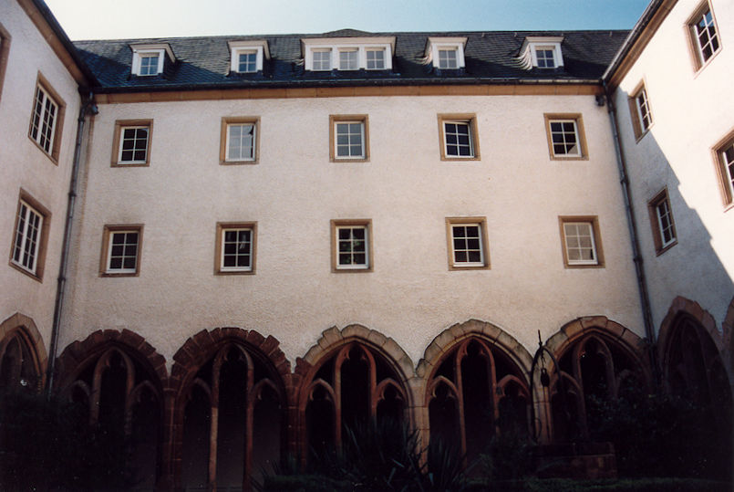 Cloister Trinitaires Church