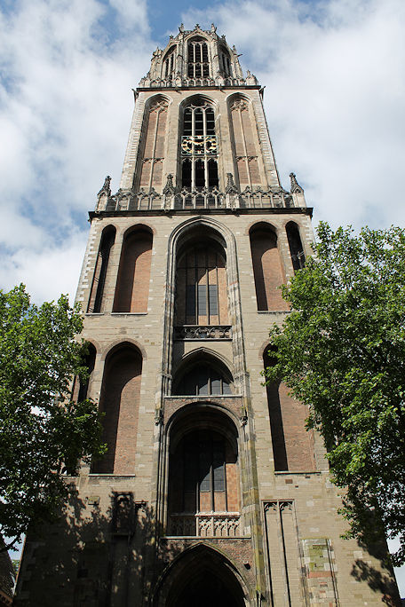 Dom tower