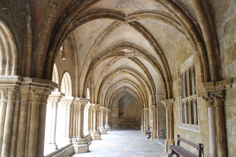 Sé Velha Cloister