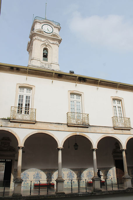 University Claustro dos Gerais