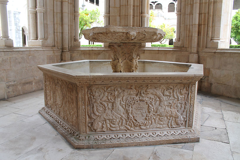 Santa Maria Monastery Lavabo