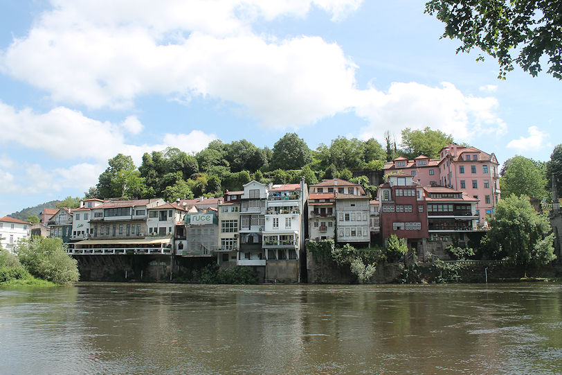 Along Rio Tâmega