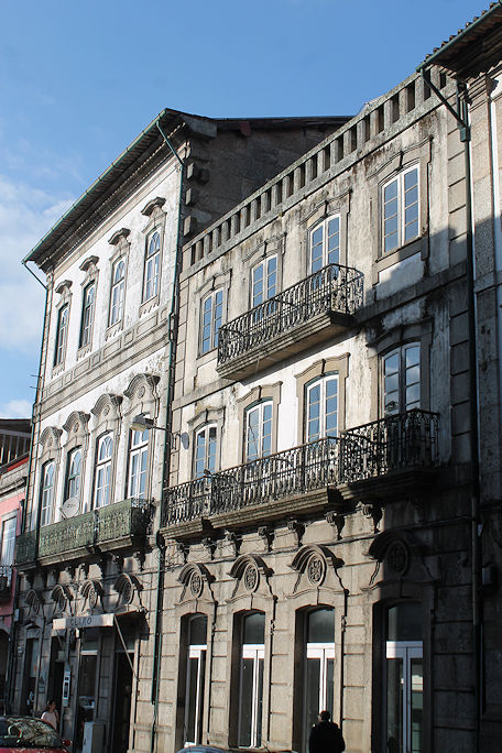On Rua de Paio Galvão