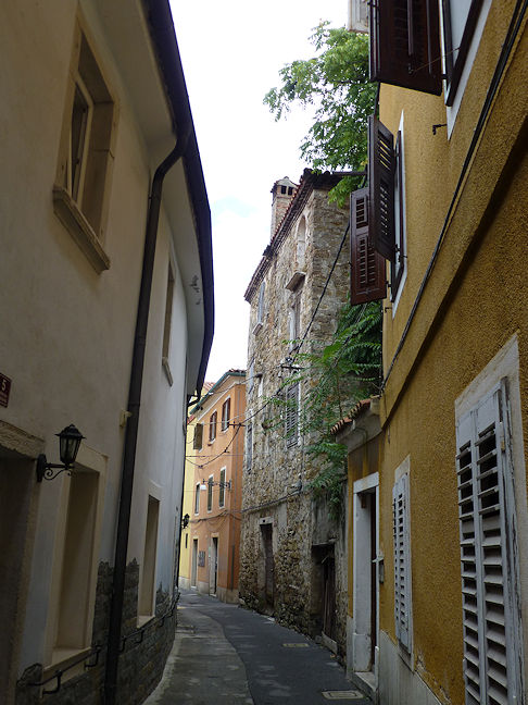 Mladinska ulica / Via della gioventù