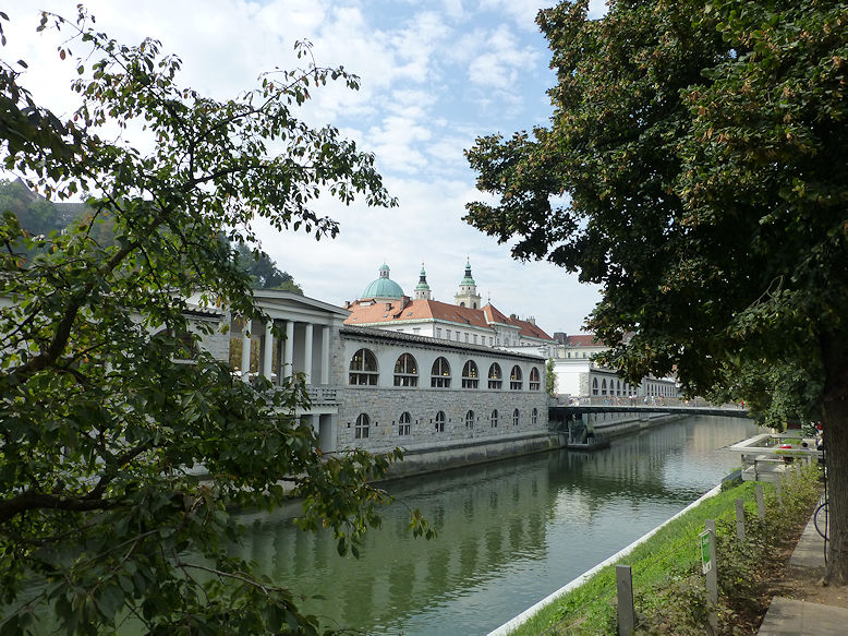 Adamič-Lundrovo nabrežje & Ljubljanica