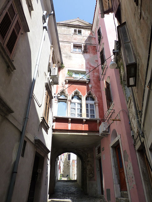 Bolniška ulica / Via dell' Ospedale