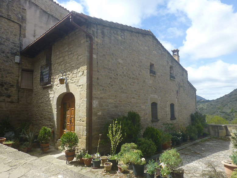 Plaza de Madrigalejo & Calle Gil de Jaz