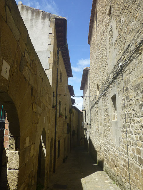 Calle Gil de Jaz