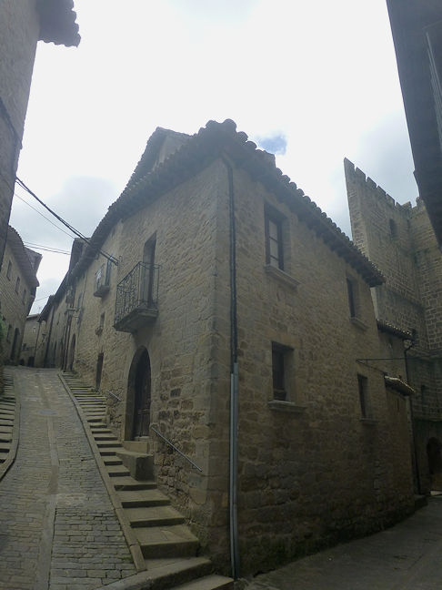 Calle Juana Enríquez & Calle Juan II de Aragón