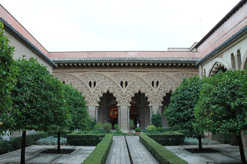 Palacio de la Aljafería Patio de Santa Isabel
