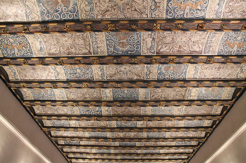 Palacio de la Aljafería Reyes Católicos Palace ceiling