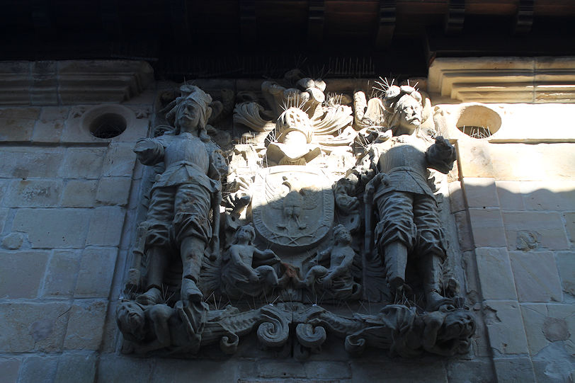 Casa de los Hombrones