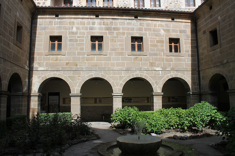 Monasterio claustro
