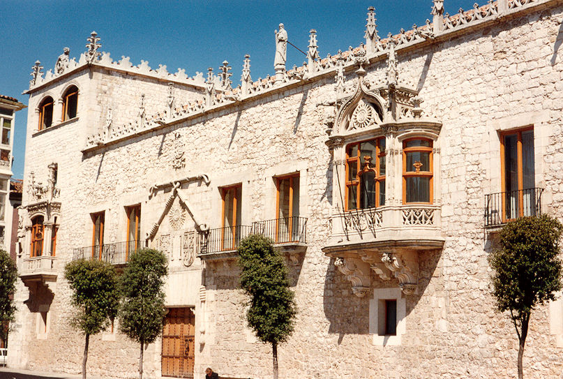 Casa Cordón