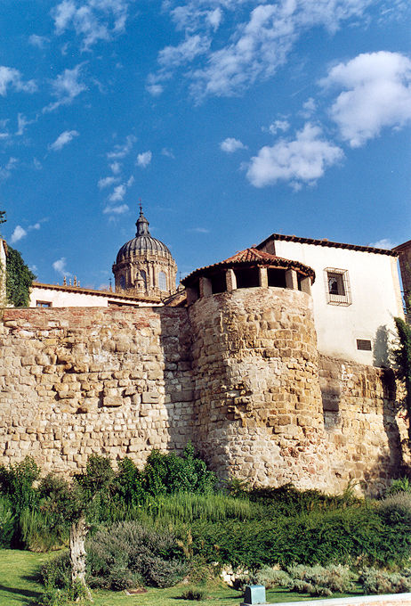 Ramparts & Catedral Nueva
