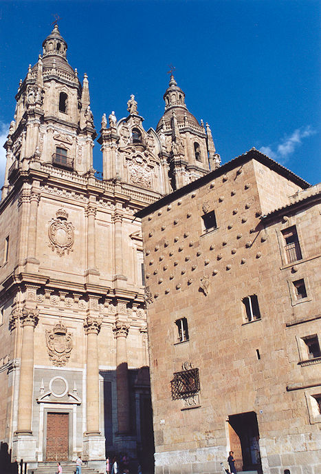Casa Conchas & Clerecía