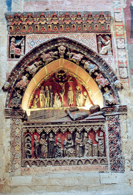 Gothic tomb in Catedral Vieja