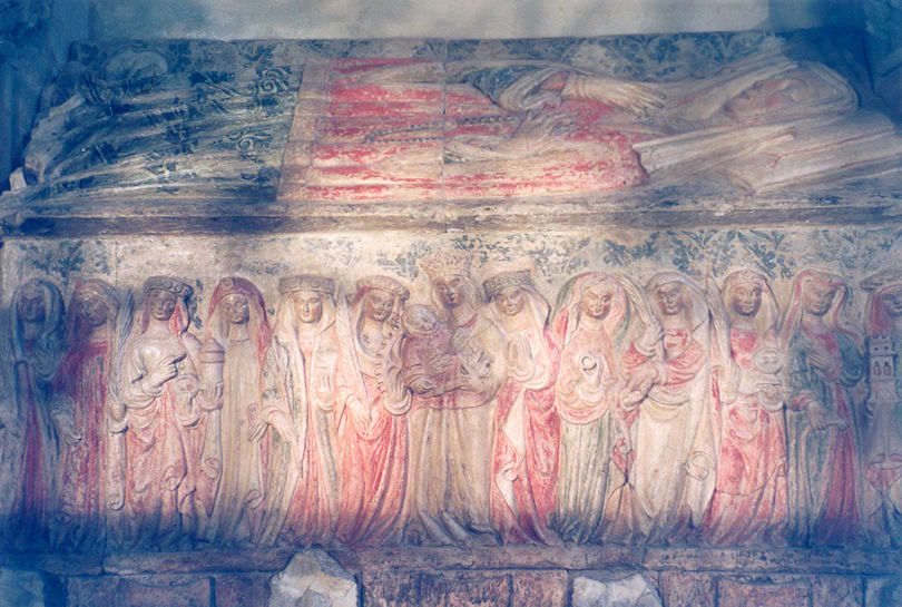Gothic tomb in Catedral Vieja
