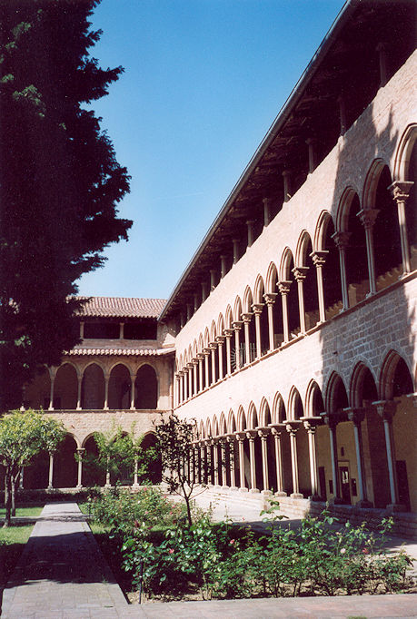 Pedralbes Monastery cloister