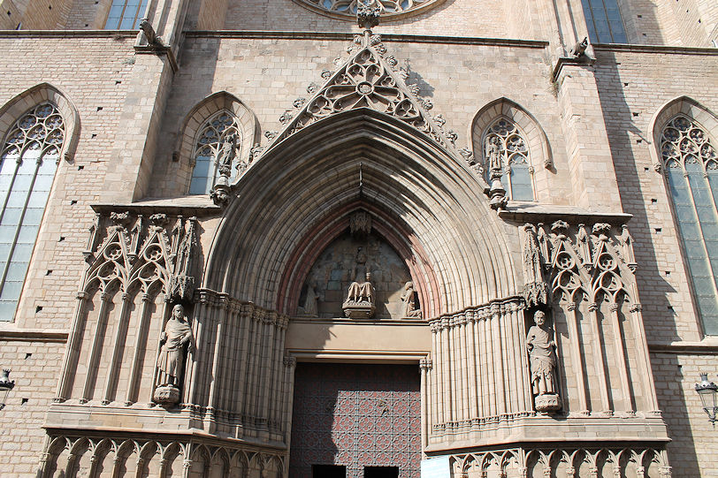 Basílica de Santa Maria del Mar portal