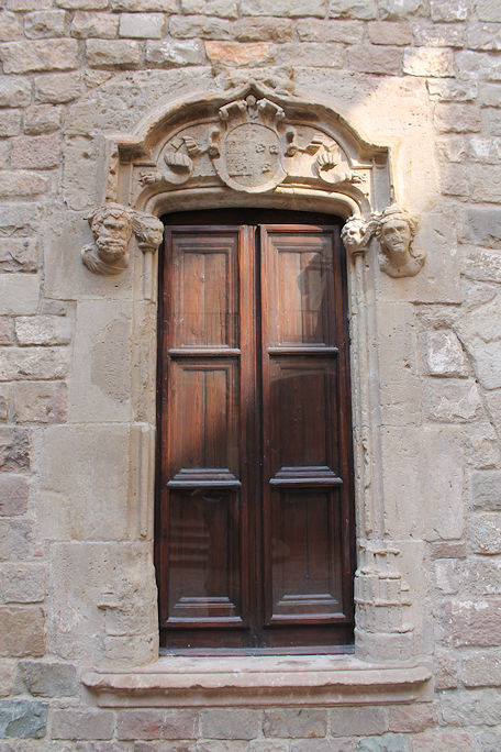 Palau del Marquès de Llió window