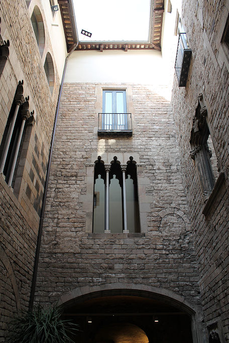Palau del Baró de Castellet (Picasso Museum)