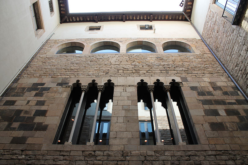 Palau del Baró de Castellet (Picasso Museum)
