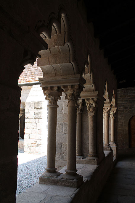 Monasterio Sant Pau del Camp cloister