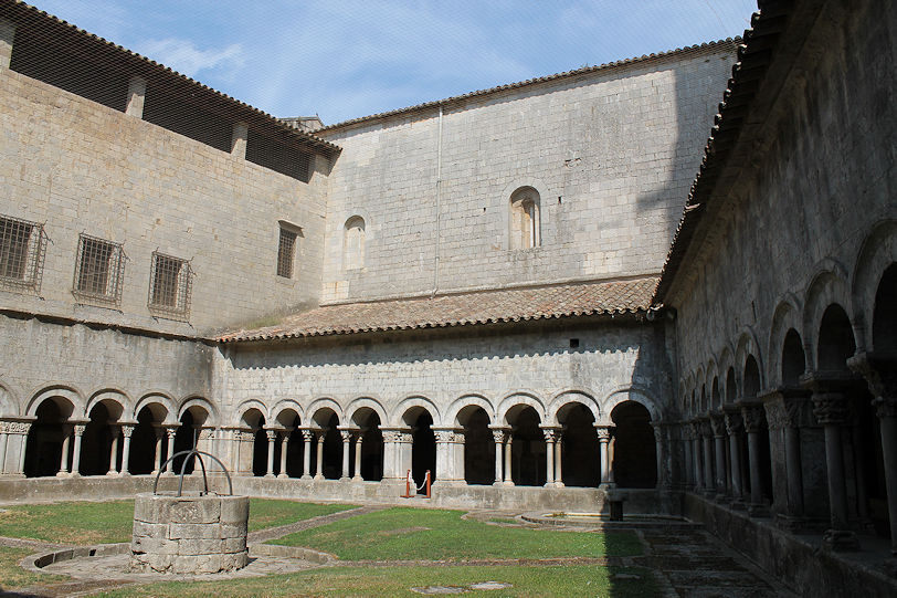 Catedral de Santa Maria cloister