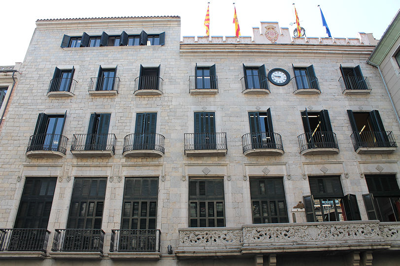 Plaça del Vi Ajuntament