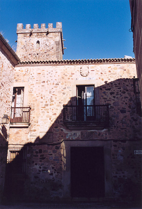 Palacio de los Golfines de Arriba