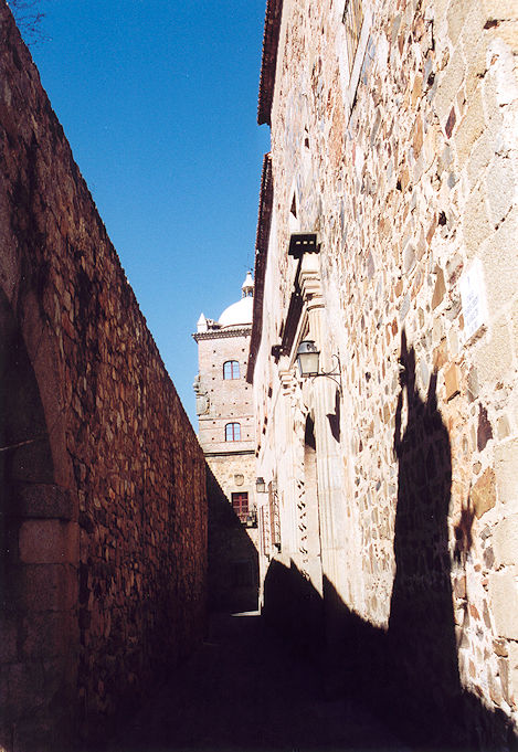 Calle de Adarve de Obispo Álvarez de Castro