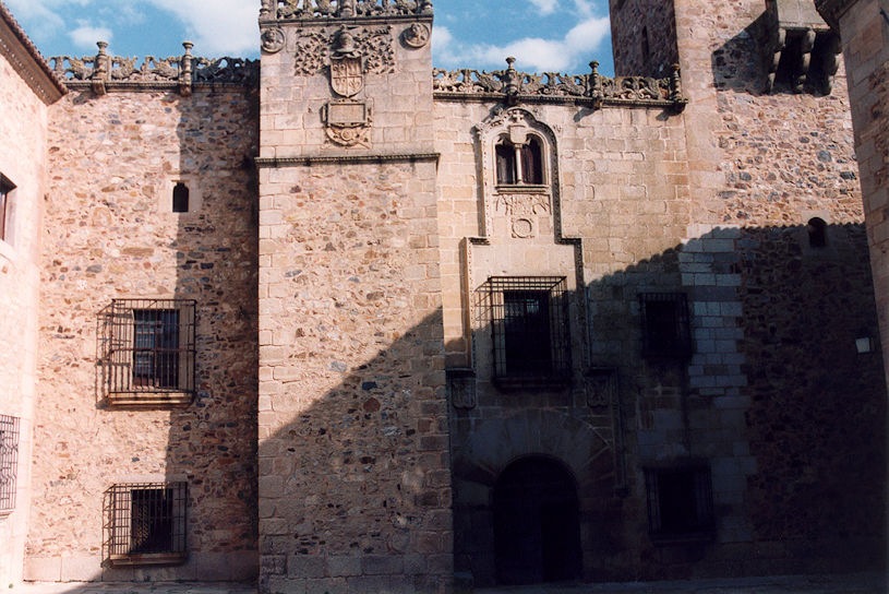 Palacio de los Golfines de Abajo