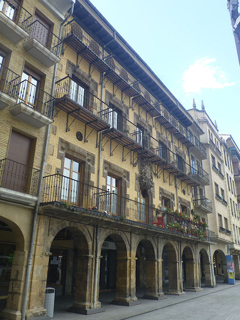 On Plaza de los Fueros