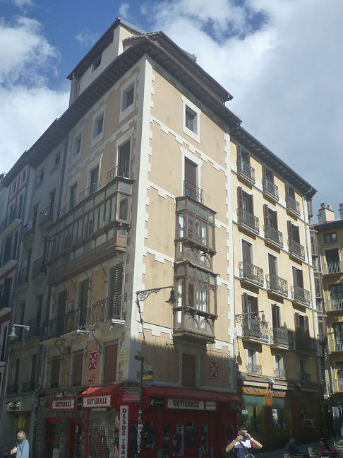 Calle de los Mercaderes & Plaza Consistorial