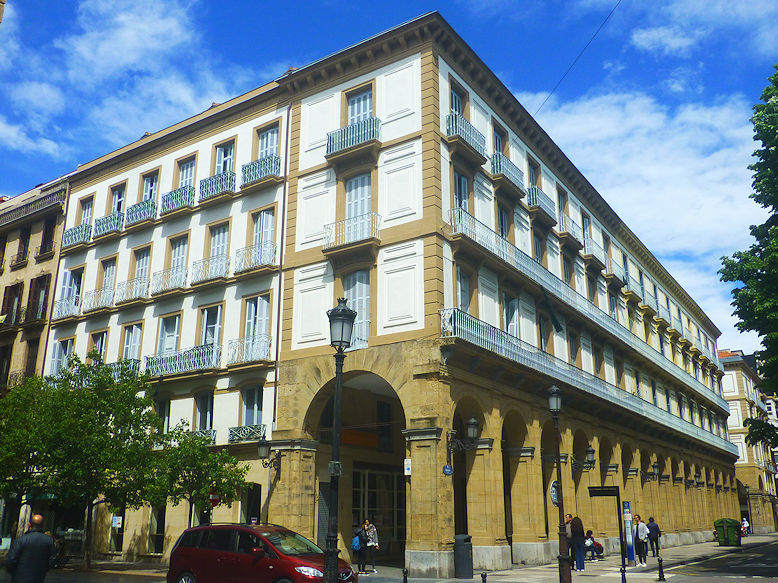 Calle Elkano & Plaza de Gipuzkoa
